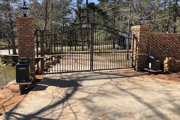 Pad-Mount Swing Gate Systems